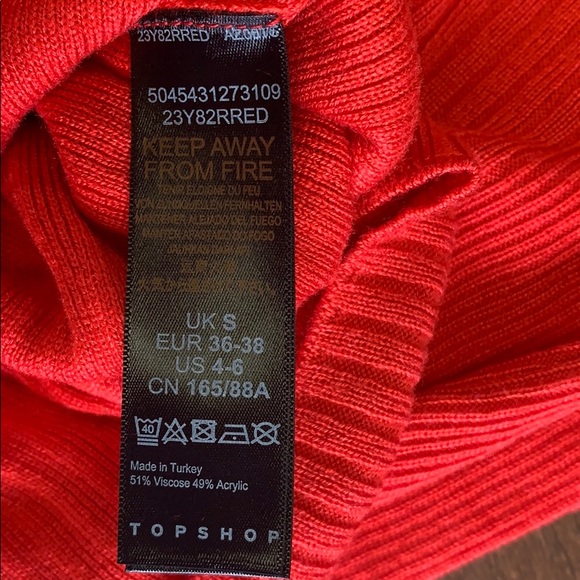 TopShop Red Turtleneck - Picture 4 of 4